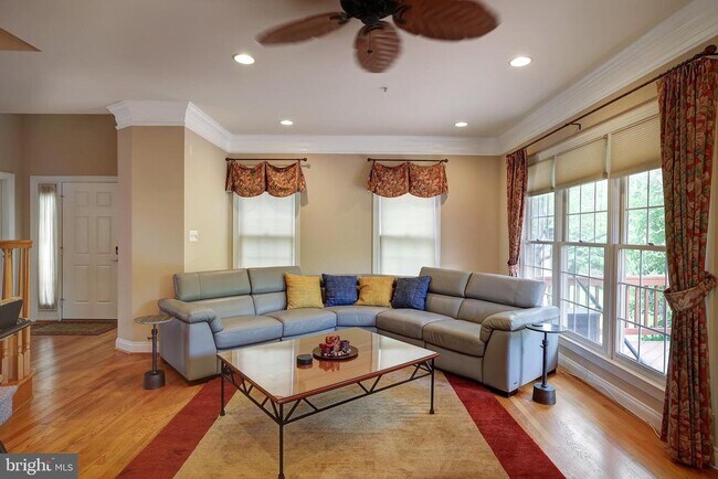 Photo - 1200 Treasure Oak Ct