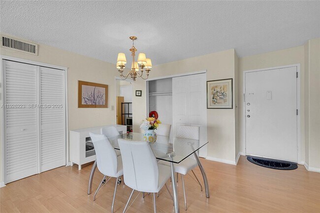 Photo - 17800 Atlantic Blvd Unit 409