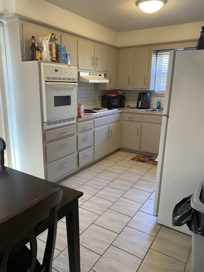 Photo - 969 Barkley Cir