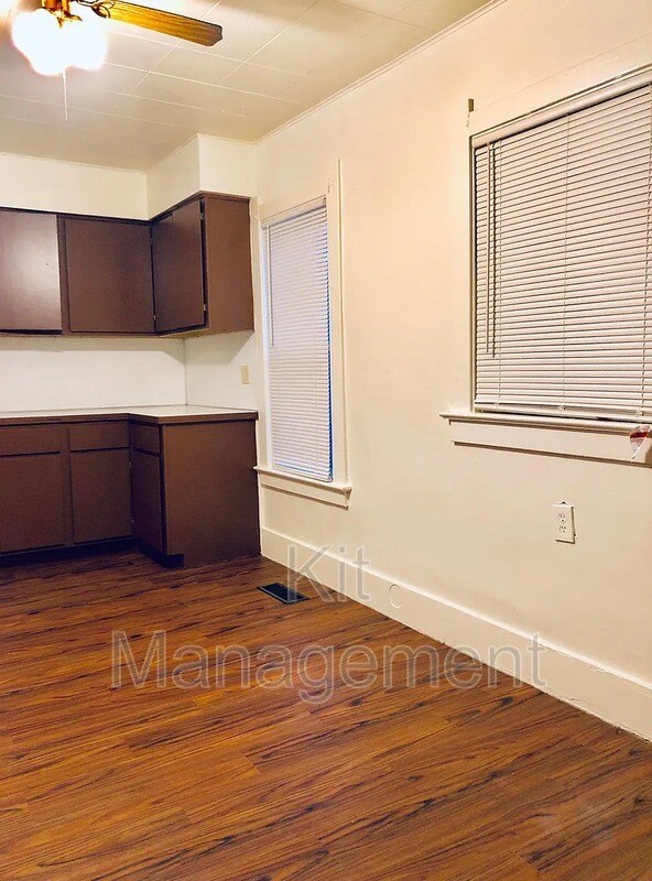 Charming 2-Bedroom Ranch Home in South Toledo