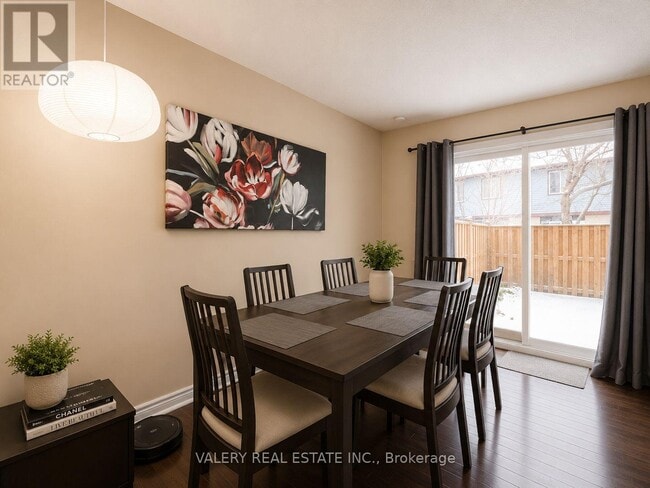 Photo - 45 Hansen Rd N