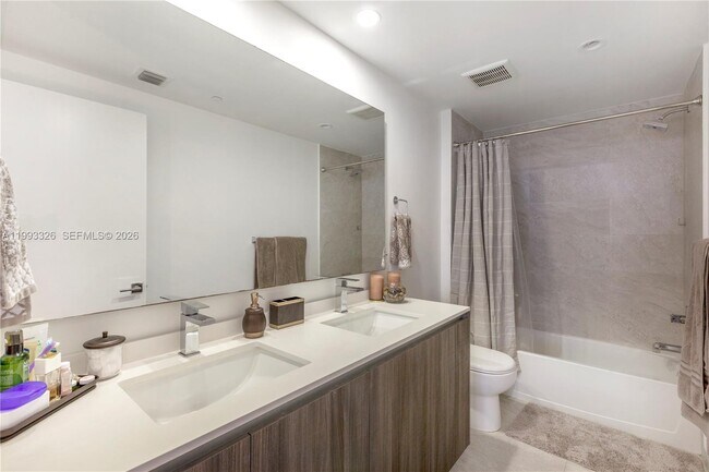 Photo - 488 NE 18th St Unit 909