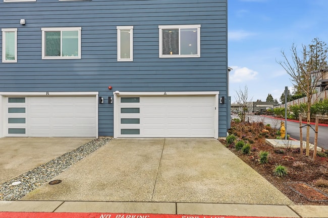 Building Photo - 3702 W Mukilteo Blvd Unit A