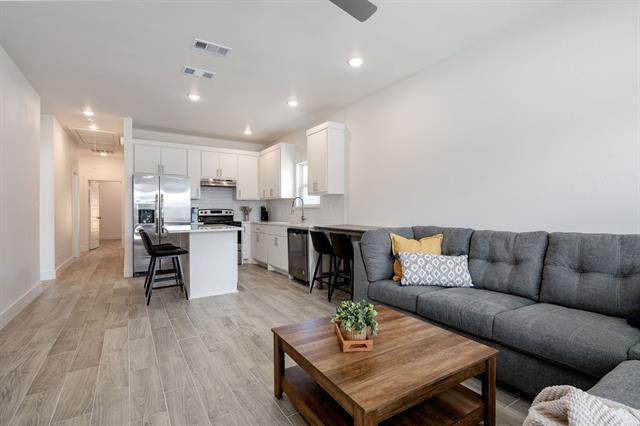 Photo - 709 Fuller St