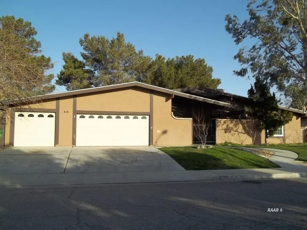 Photo - 818 Sherri St