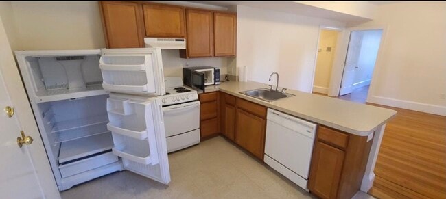 Photo - 881 Massachusetts Ave