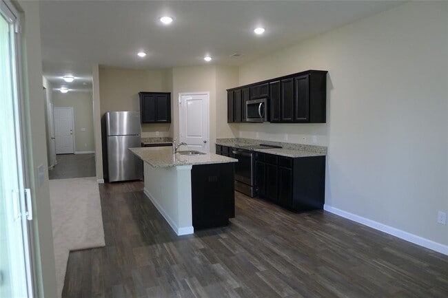 Photo - 1025 Blue Beech Ln