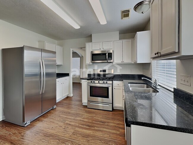 Photo - 15923 Mission Glen Dr