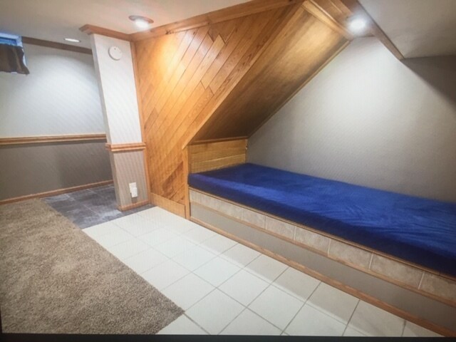 Lounger in basement - 1113 9th Ave S