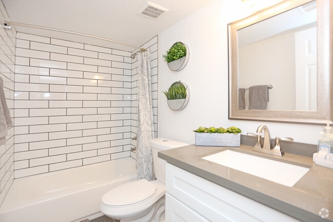 2BR, 2BA - Guest Bathroom