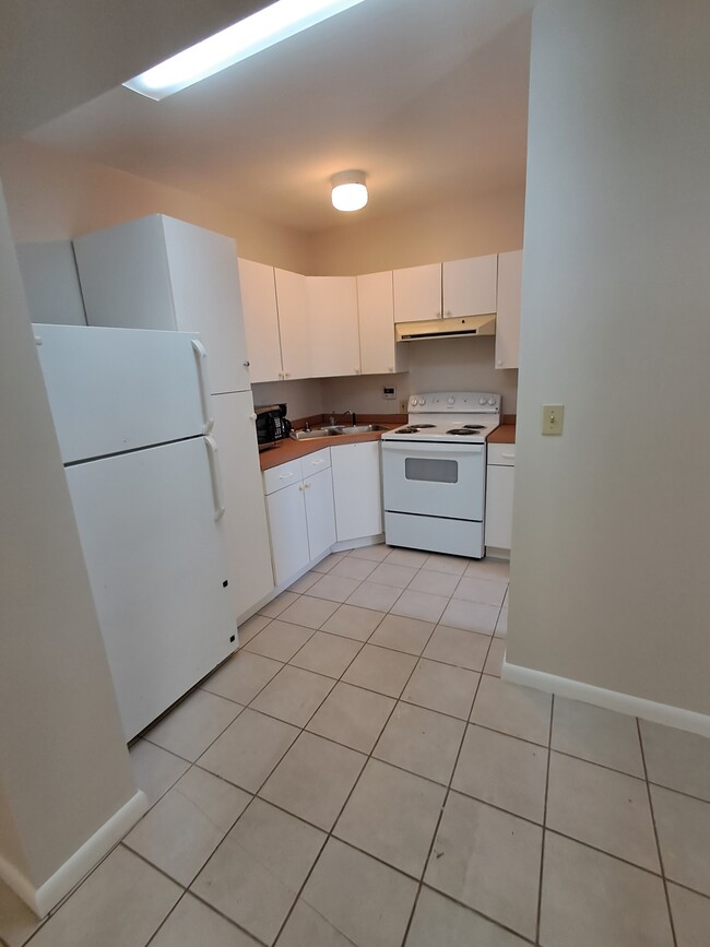 Kitchen area - 112 S 9th St Apartment Unit 112