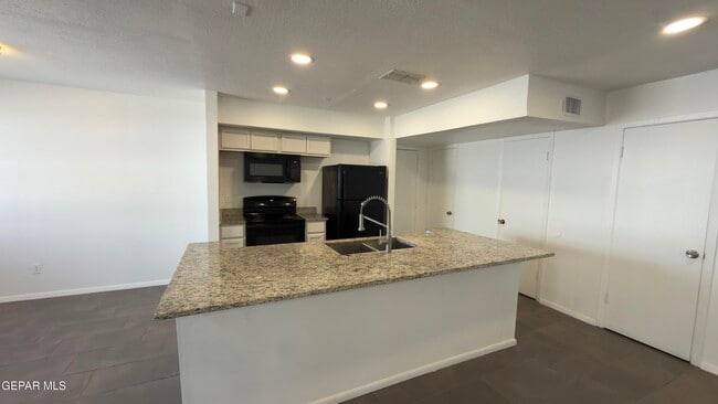 Photo - 101 3 N Trevino Rd