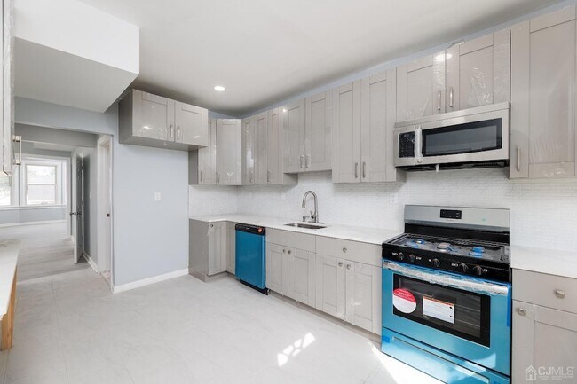 117 Emerson St Unit 2