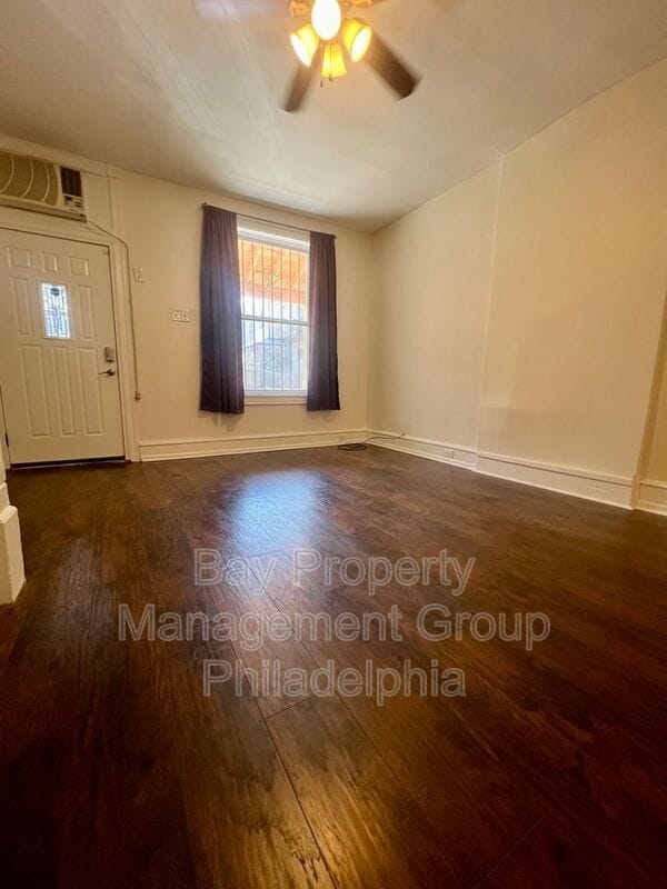 Photo - 2165 W Grange Ave