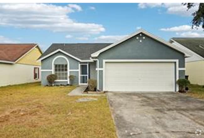 Building Photo - Charming Renovated 3/2 Home in Deed-Restri...