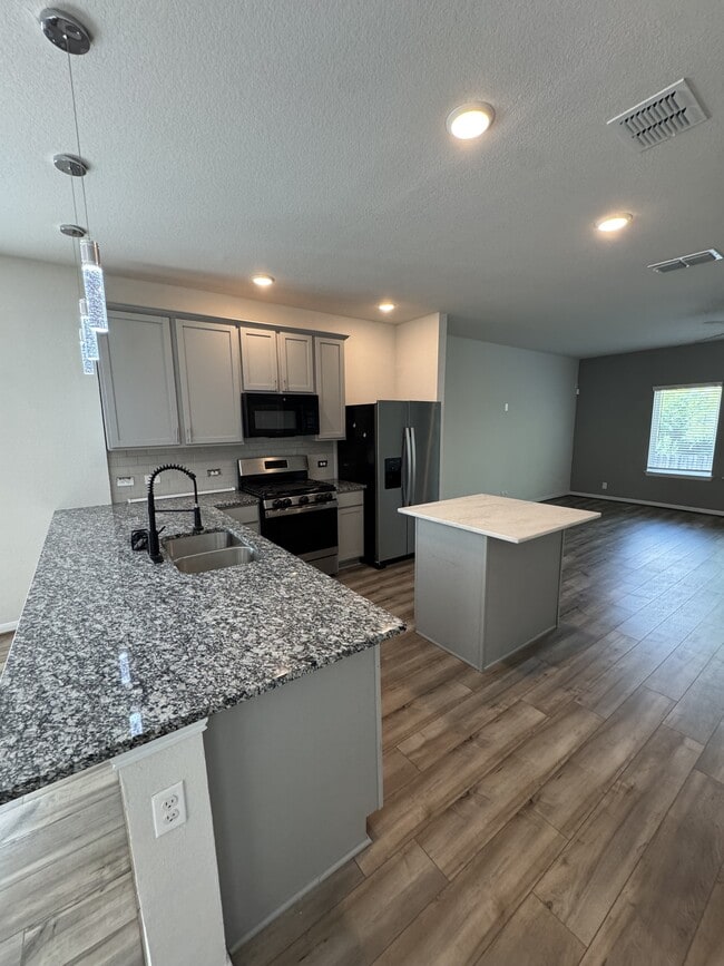 7510 Boxing Elm
