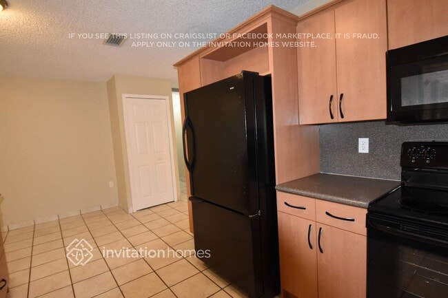 Photo - 6341 Sedgewyck Cir W