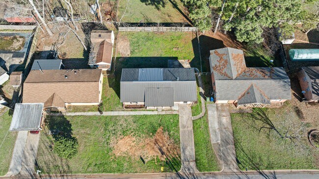 Photo - 3314 Lockwood Ct SW