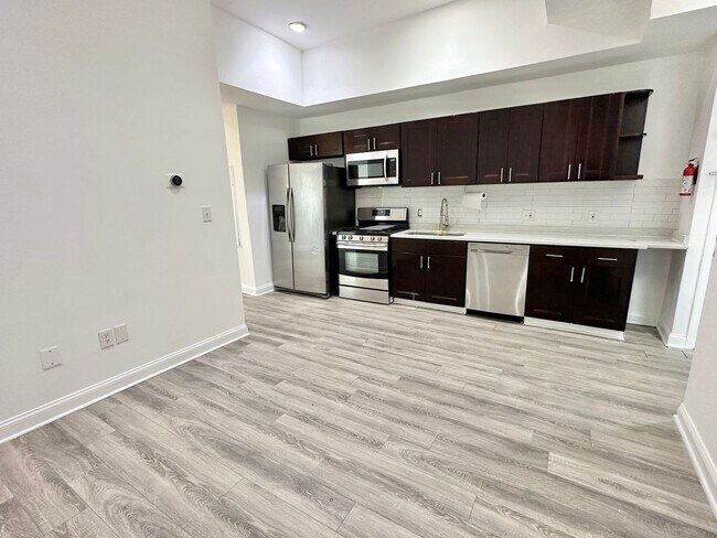 Photo - Amazing 2 BR/1 BA Apartment in Trinindad, DC! Unidad ( 3)