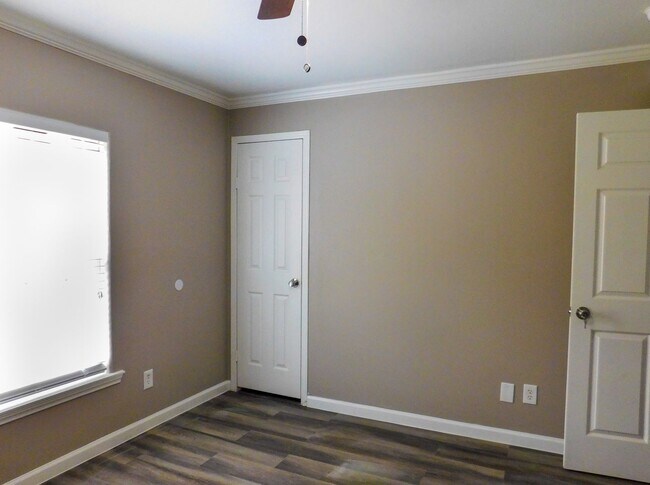 Photo - Room For Rent Unit 150 Varsity Rm A