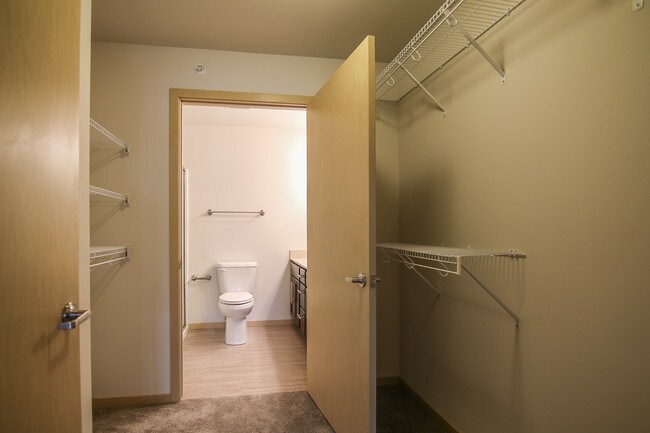 Walk through closet - Metro View Apartments