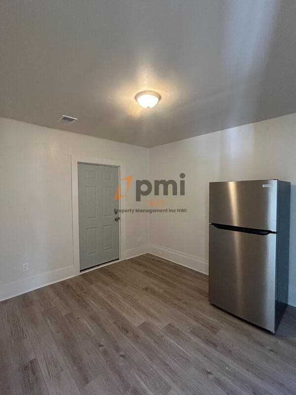 Photo - 287 1/2 Washington Street Unit 2