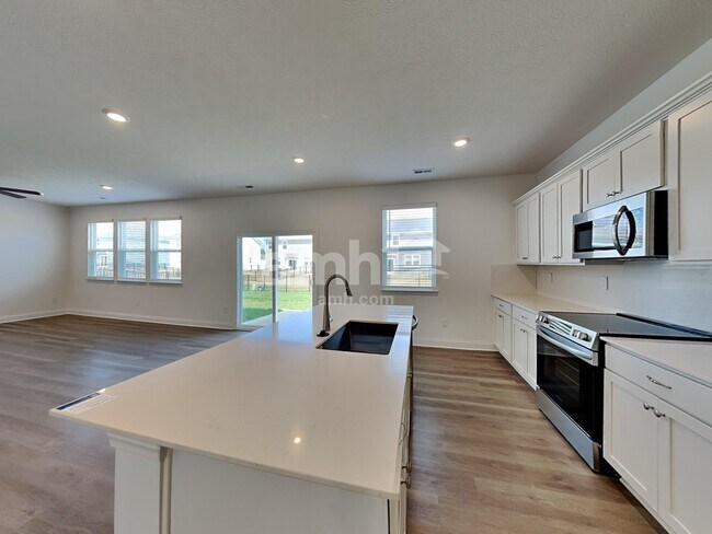 Photo - 300 Pne Hl Ct