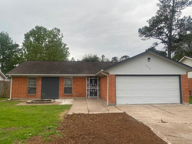 Building Photo - 12730 Labelle Ln