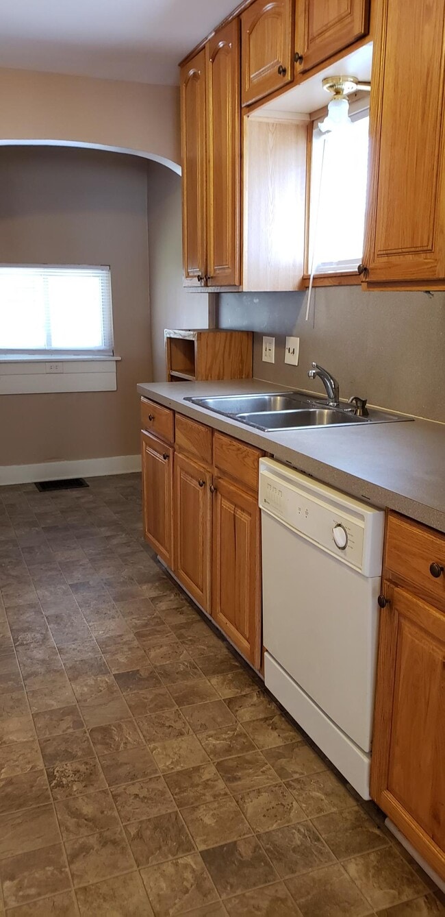 Photo - 19166 Centralia