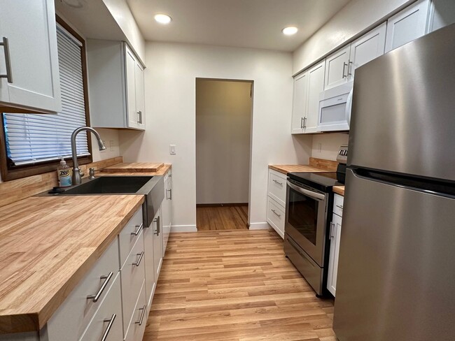 Photo - 12820 SW Glenhaven St