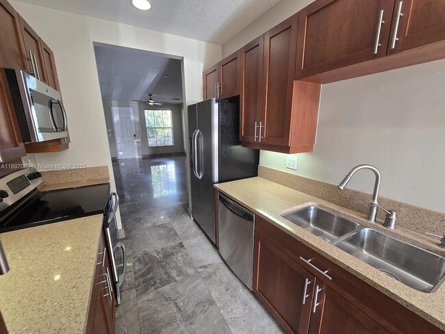 Photo - 1344 SW 2nd Ct Unidad 1344