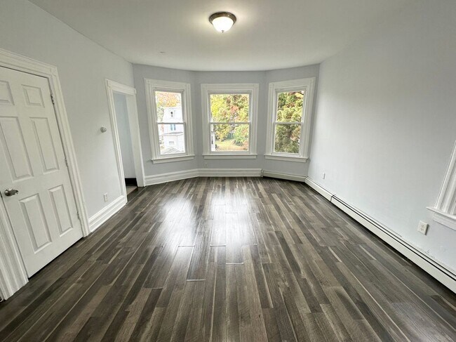 Photo - 44 Chestnut St