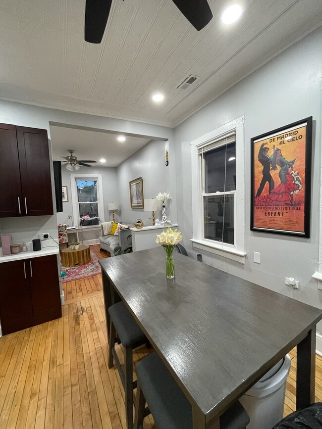 Photo - 2236 W Belden Ave Unit 1f