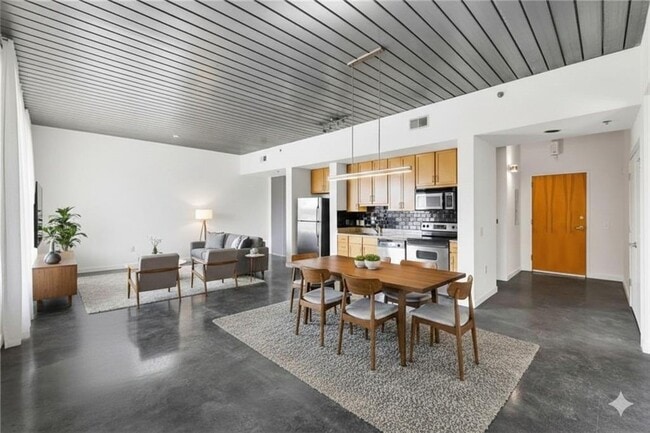 Photo - 620 Glen Iris Dr NE Unidad 308