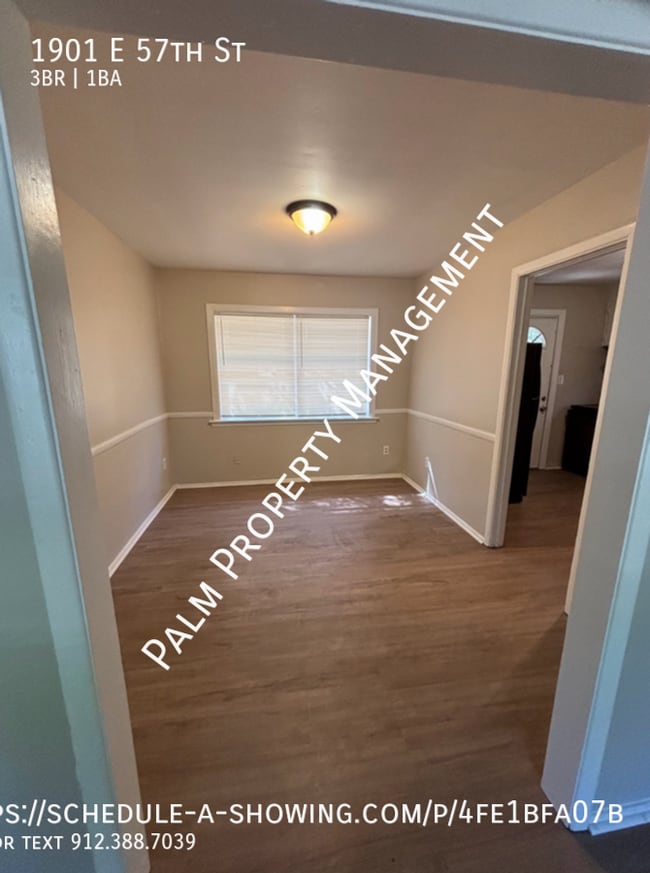 Photo - 1901 E 57th St