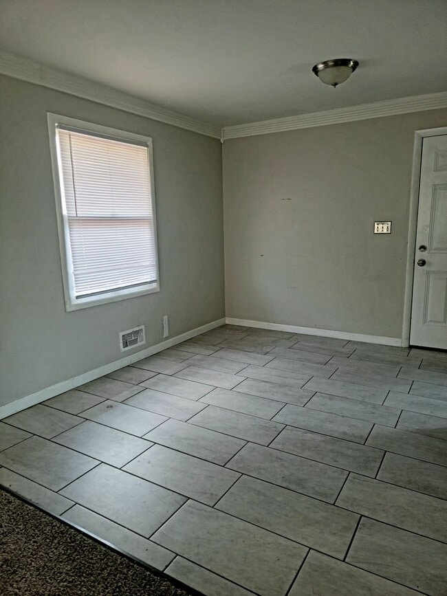 Photo - 3 Bed/2 Bath Home