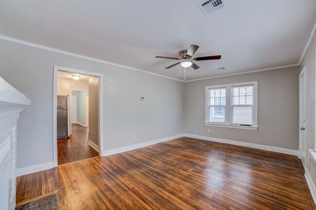 Photo - North Denver Avenue - 1629/1631 Unit 1631 North Denver Avenue