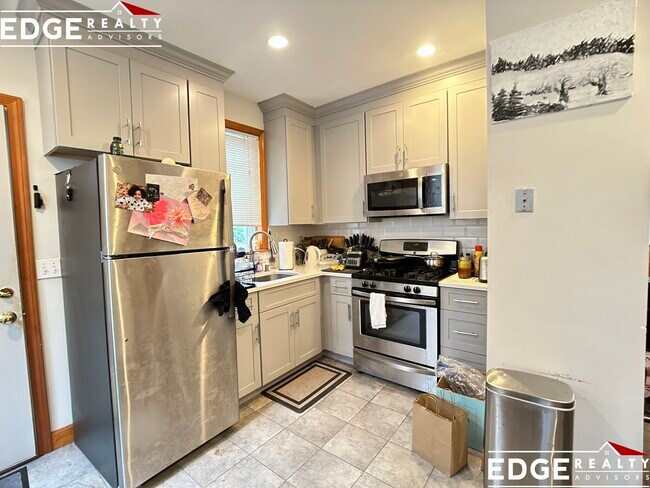 Photo - 2 Dighton St Apartments Unit 1