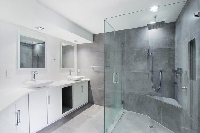 Photo - 888 Brickell Key Dr Unit 712