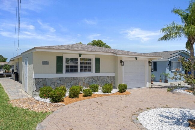 Photo - 5045 Pelican Dr