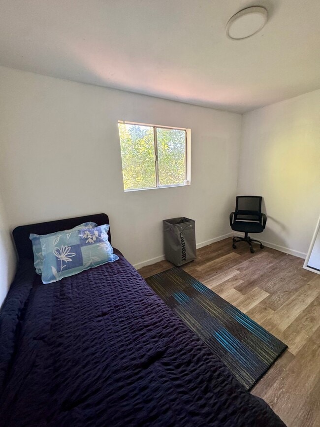 Building Photo - 2007 Keith St Unit 3