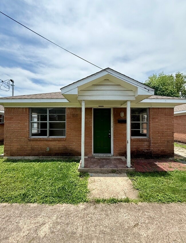 Building Photo - 1311 Malvern St
