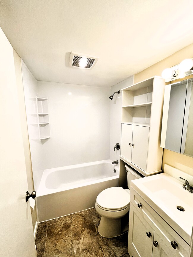 Photo - 870 Haverhill St