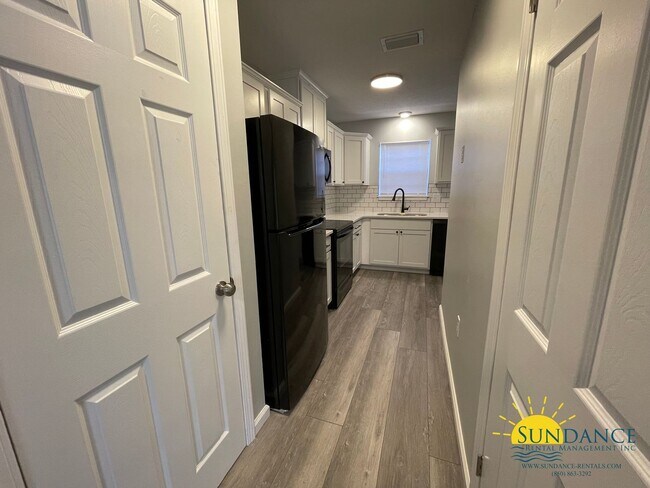 Photo - Quaint 3 Bedroom Townhouse in Shalimar