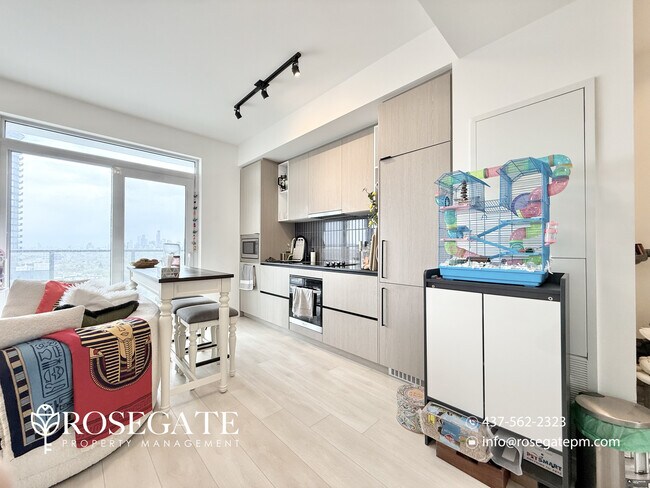 Photo - Modern 2-Bedroom Condo with Balcony & Locker – Internet Included – Toronto Unit 1609