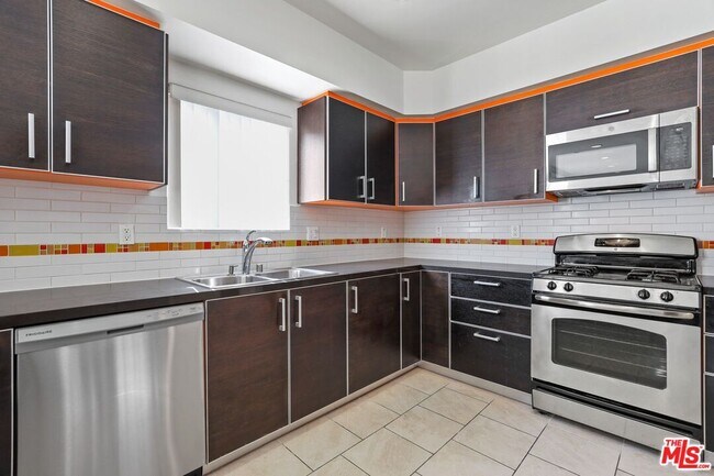 Photo - 1331 Amherst Ave Unit 307