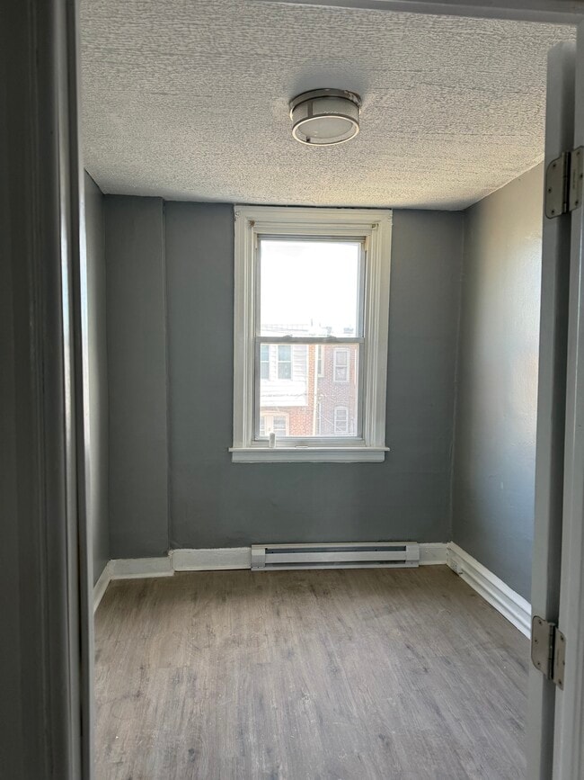 Photo - 2517 Island Ave