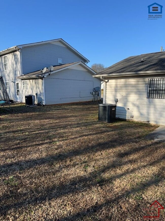 Photo - 3947 Webb Oaks Ct