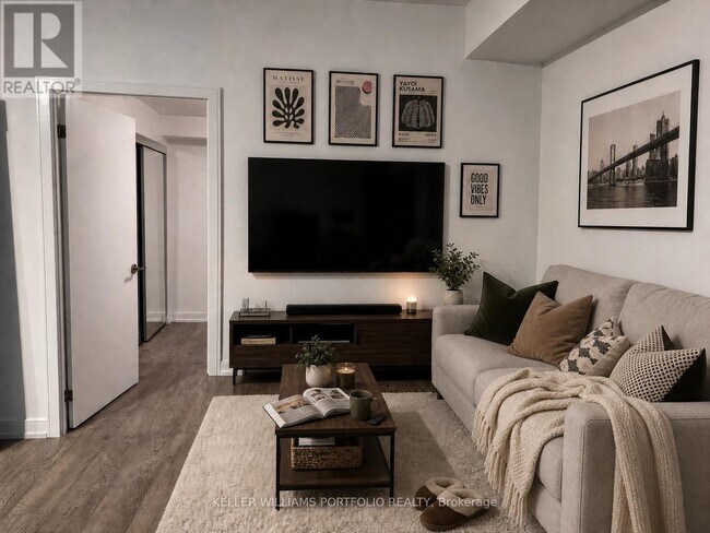 Photo - 172 Clonmore Dr