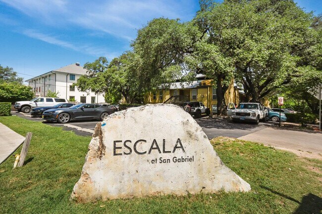 Photo - 1000 W 26th St Condo Unit 211
